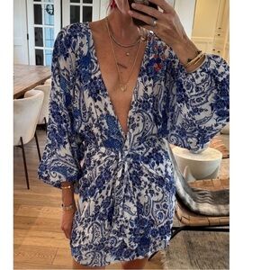TAJ by Sabrina Crippa Floral Blue and White Long Sleeve Dress. NWT. Small